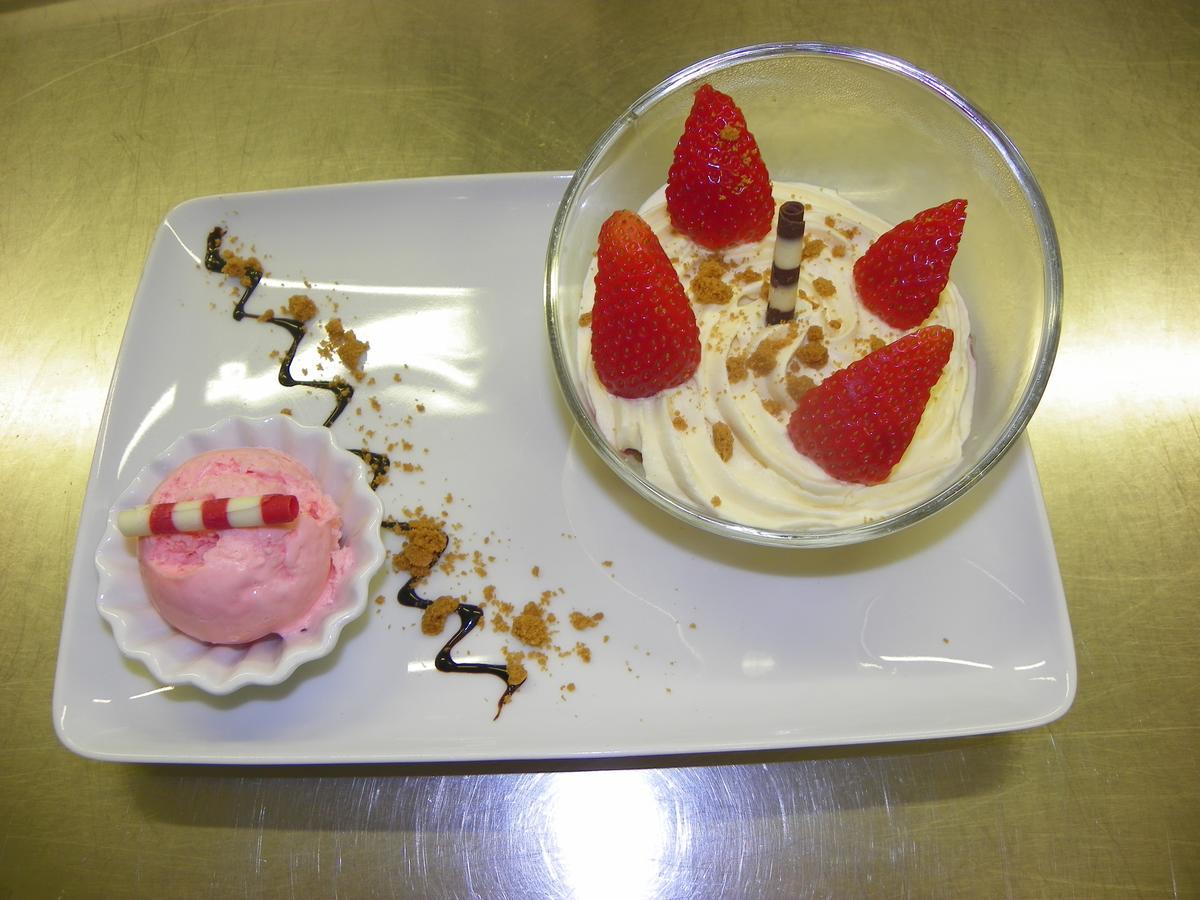 Logis- Hotel Spa Restaurant L'Epicurial Saint-Pey-de-Castets Kültér fotó