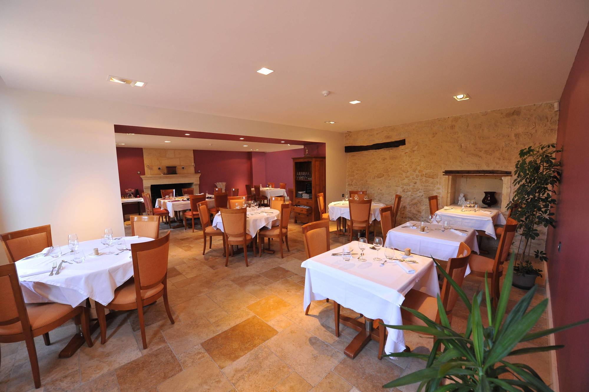 Logis- Hotel Spa Restaurant L'Epicurial Saint-Pey-de-Castets Kültér fotó